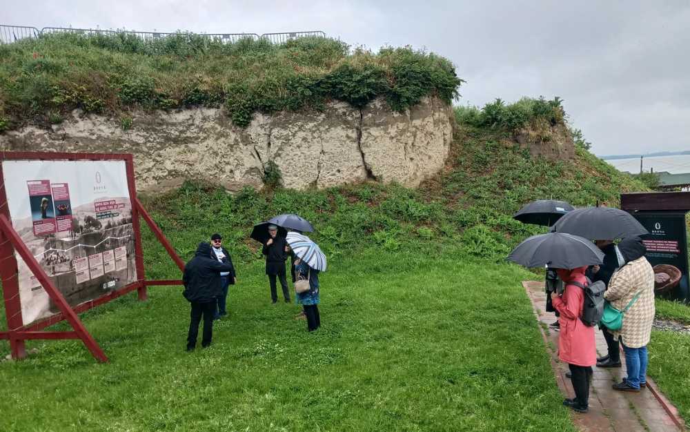 Делегација Европа Ностре посетила археолошки локалитет Бело брдо у Винчи